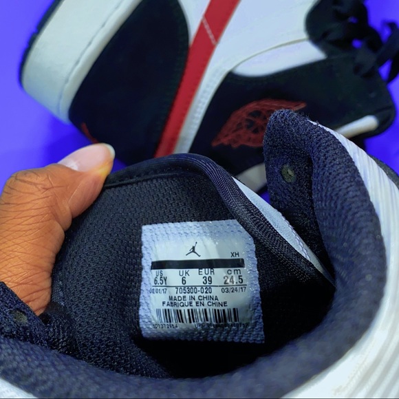 💥 SOLD 💥 Jordan Retro 1s 🏁 - Picture 5 of 5